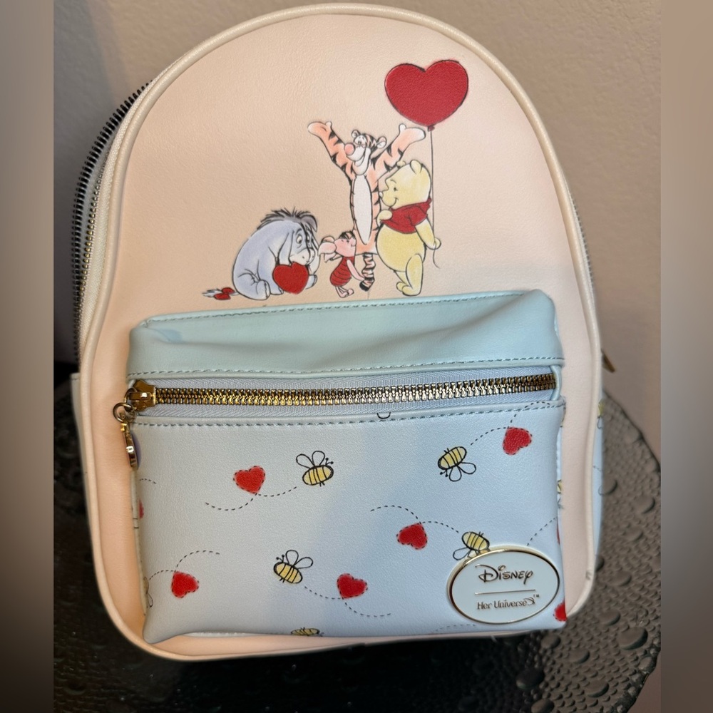 Cute Loungefly Her Universe Disney Winnie the Pooh & Friends Heart Mini Backup - Picture 3 of 13